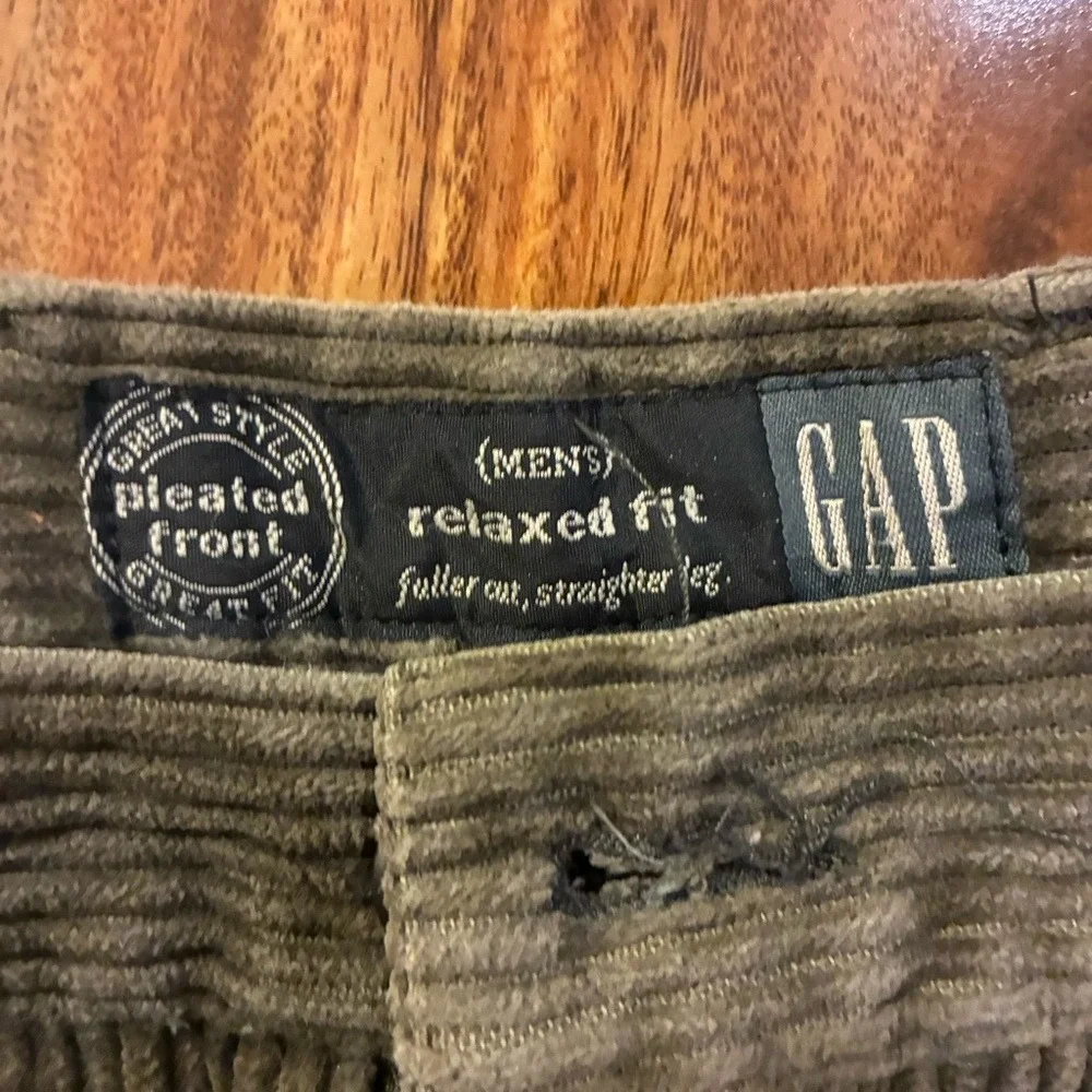 Gap Mens Relaxed Fit Pleated Front‎ Corduroy Pants Olive Brown Straight Leg